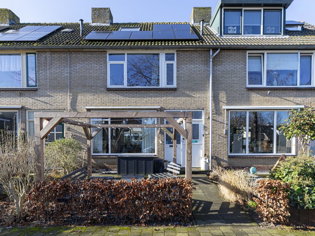 Prins Bernhardstraat 20, WAARDER