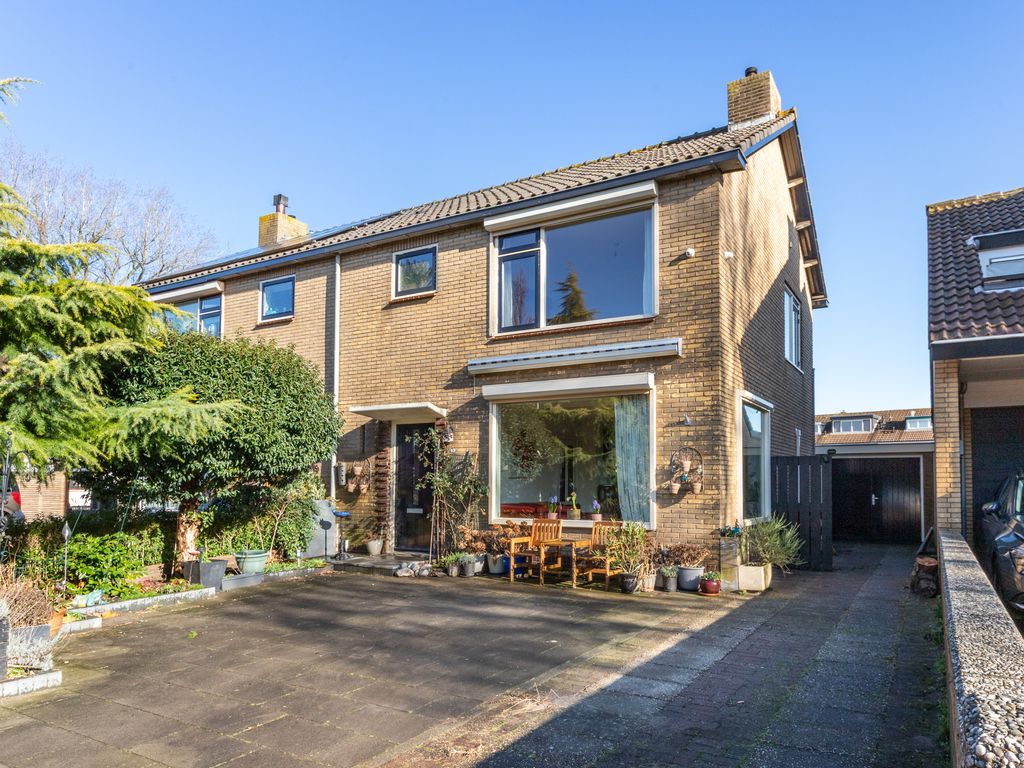 Veerlaan 14, HAASTRECHT