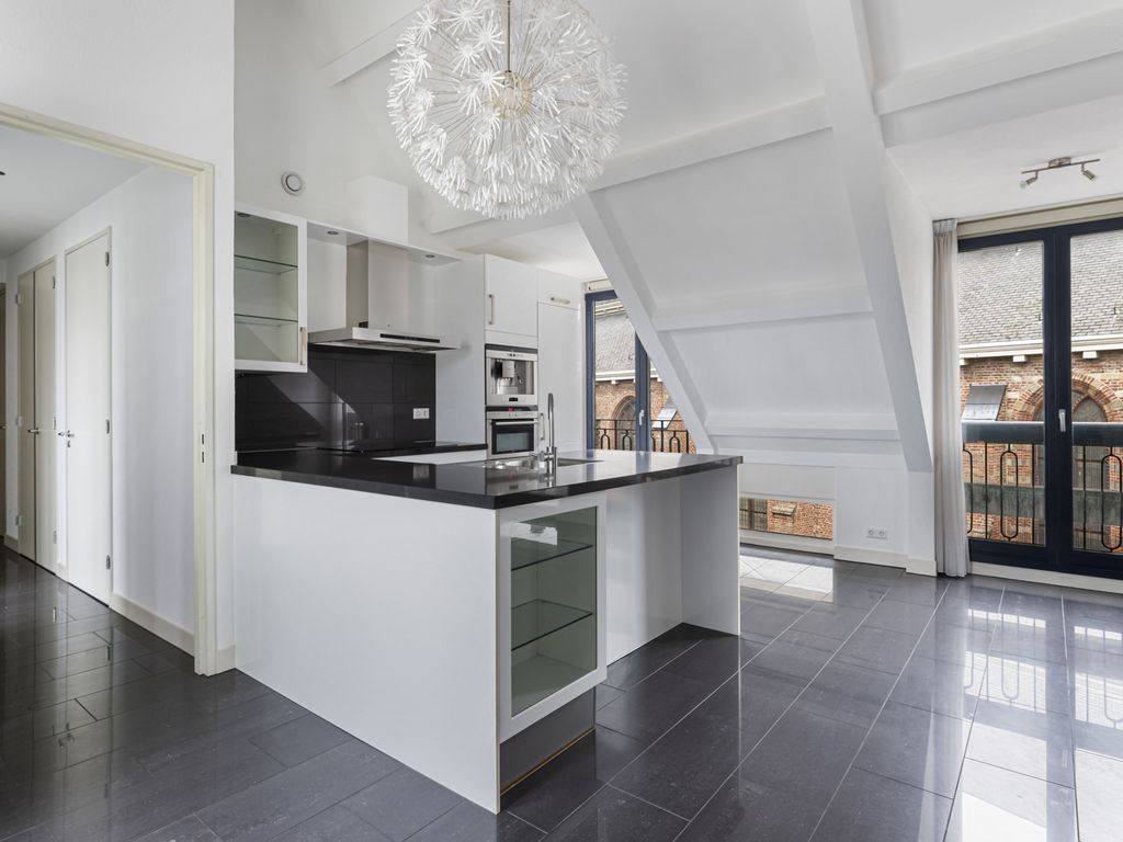 Kerkplein 13, WOERDEN