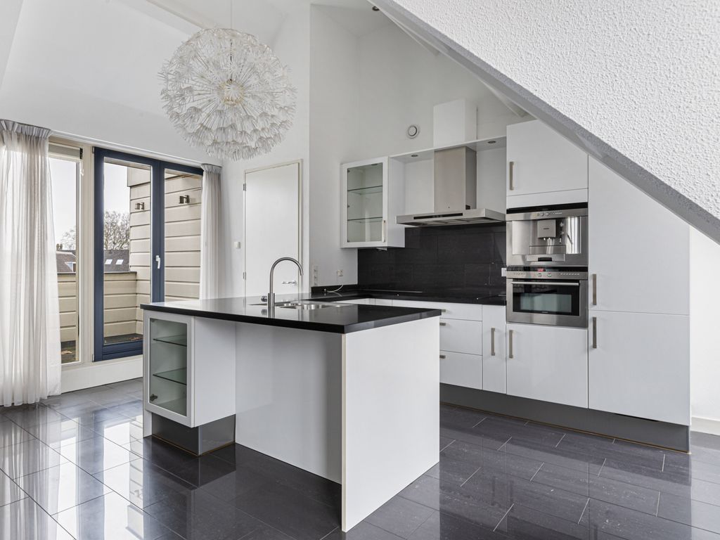 Kerkplein 13, WOERDEN