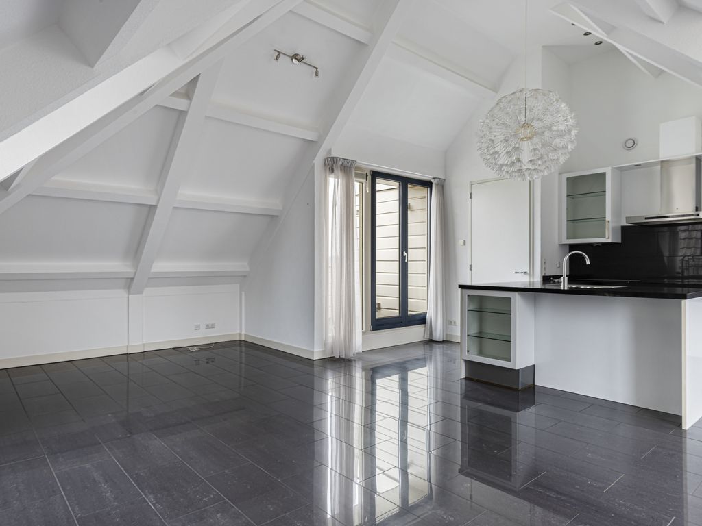 Kerkplein 13, WOERDEN