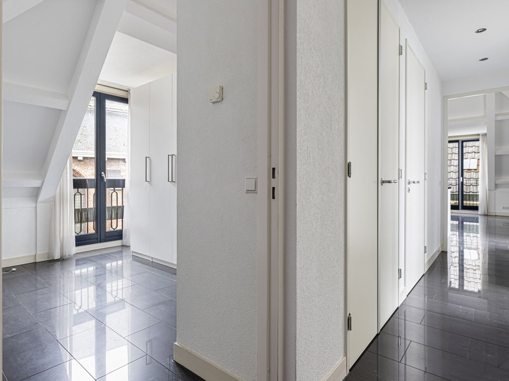 Kerkplein 13, WOERDEN