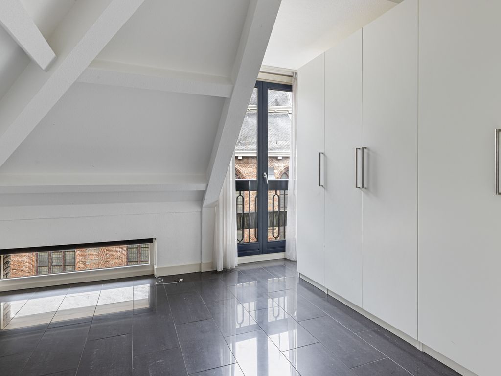 Kerkplein 13, WOERDEN