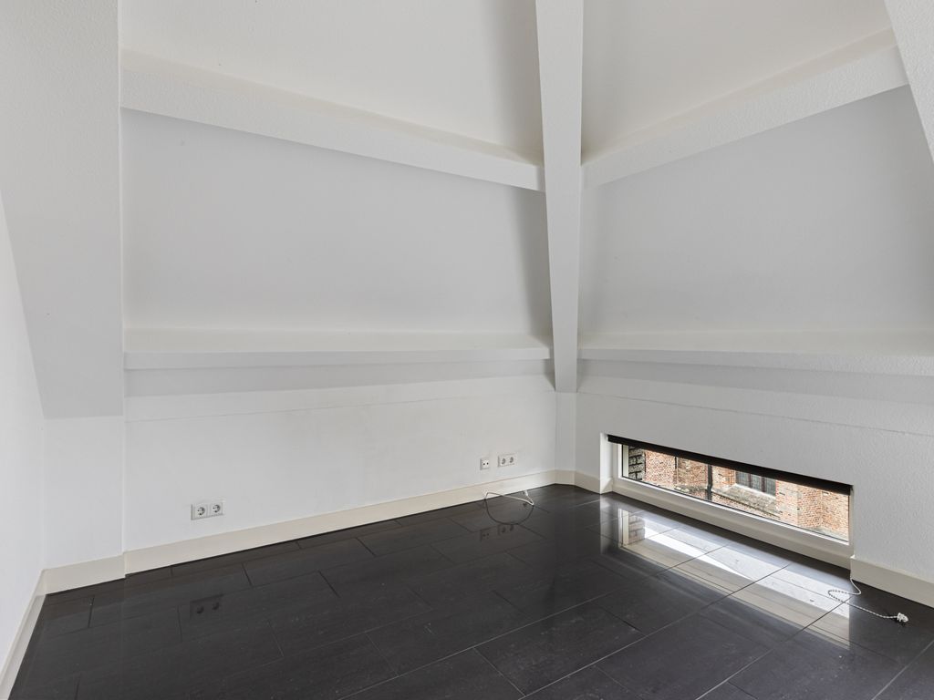 Kerkplein 13, WOERDEN