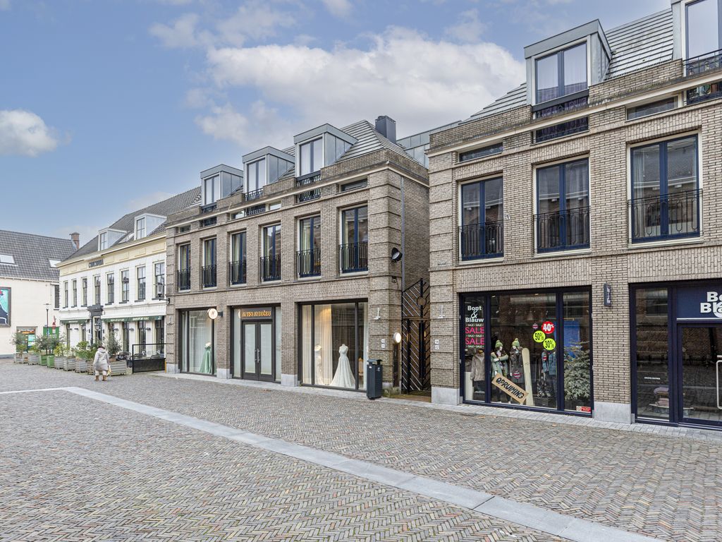 Kerkplein 13, WOERDEN