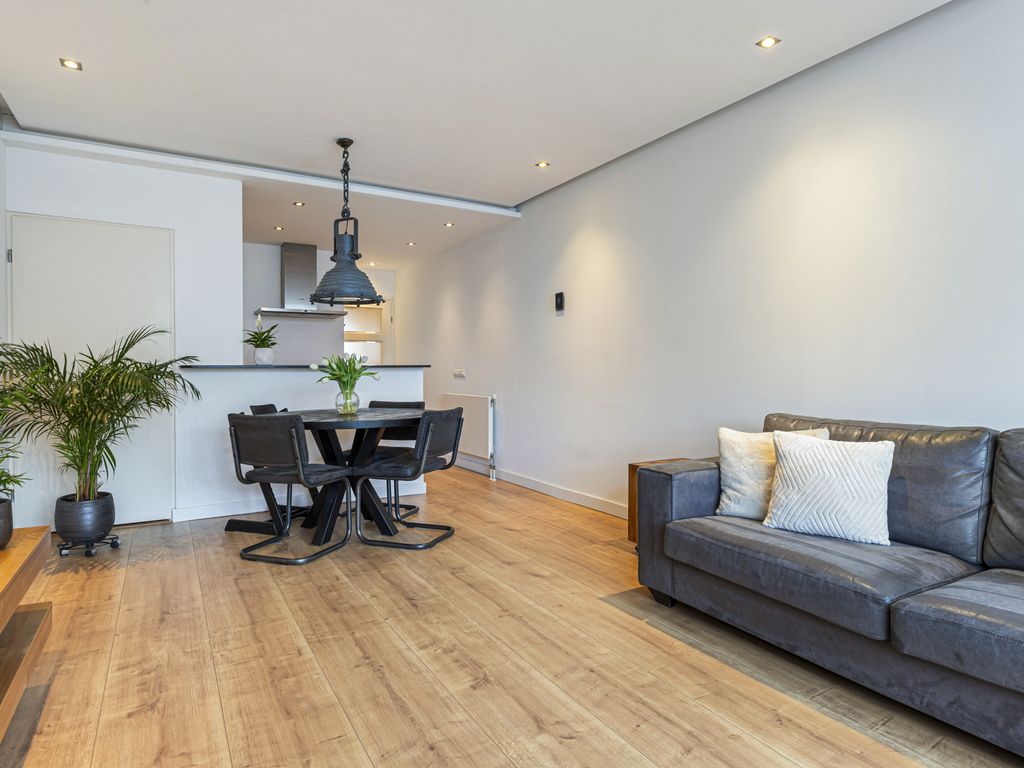 Leidsestraatweg 117, WOERDEN