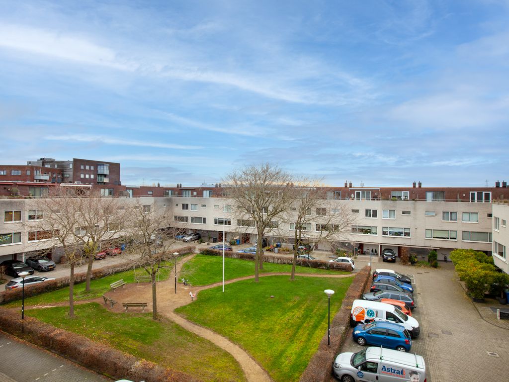 Jules Vernehof 7, WOERDEN