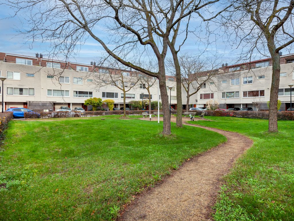 Jules Vernehof 7, WOERDEN