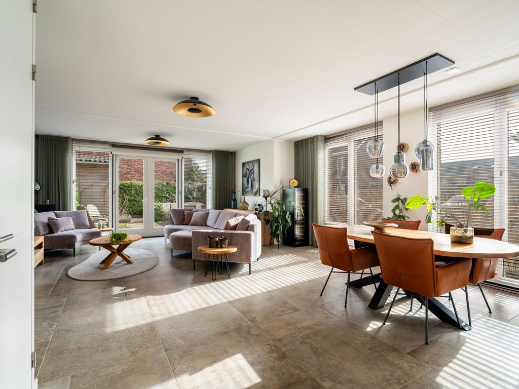 Pieter Lieftinckstraat 15, WOERDEN