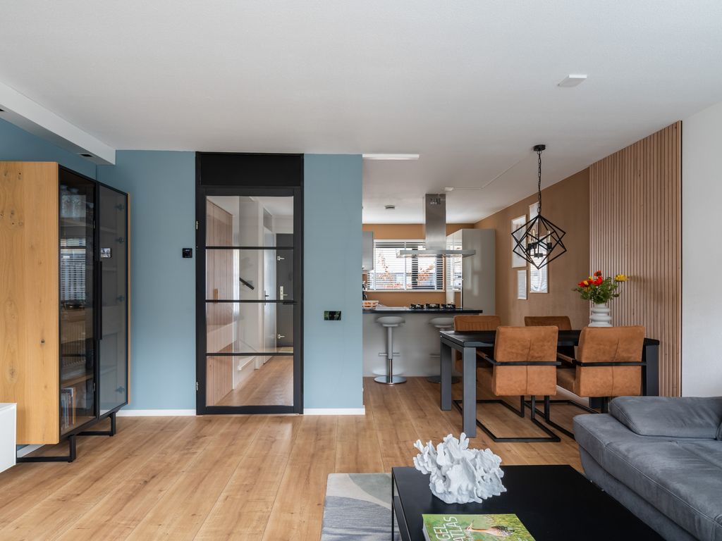 Guldendreef 11, WOERDEN