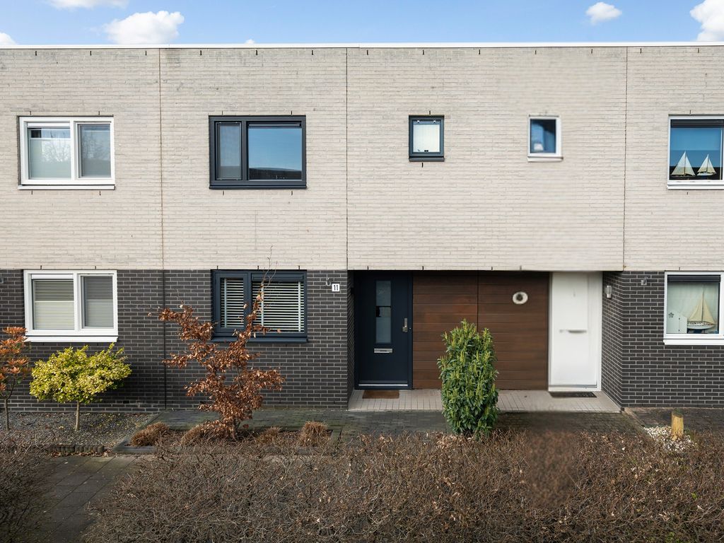 Guldendreef 11, WOERDEN