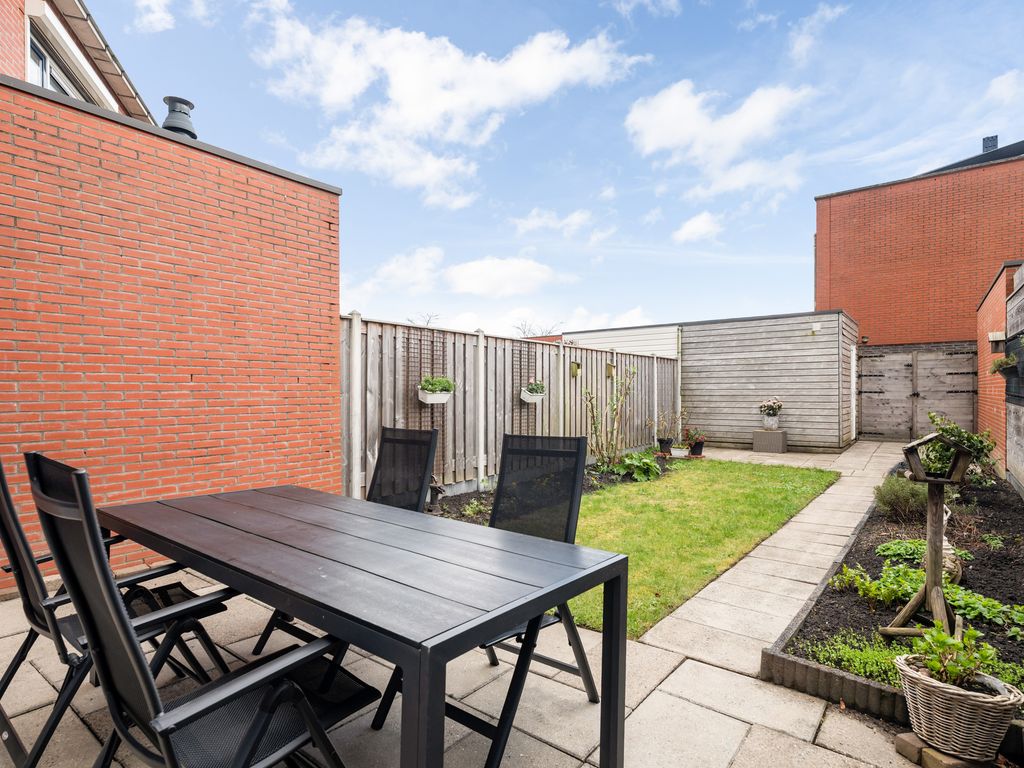 Harzstraat 2, WOERDEN