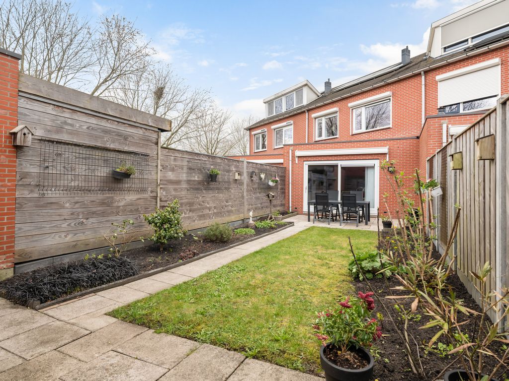 Harzstraat 2, WOERDEN