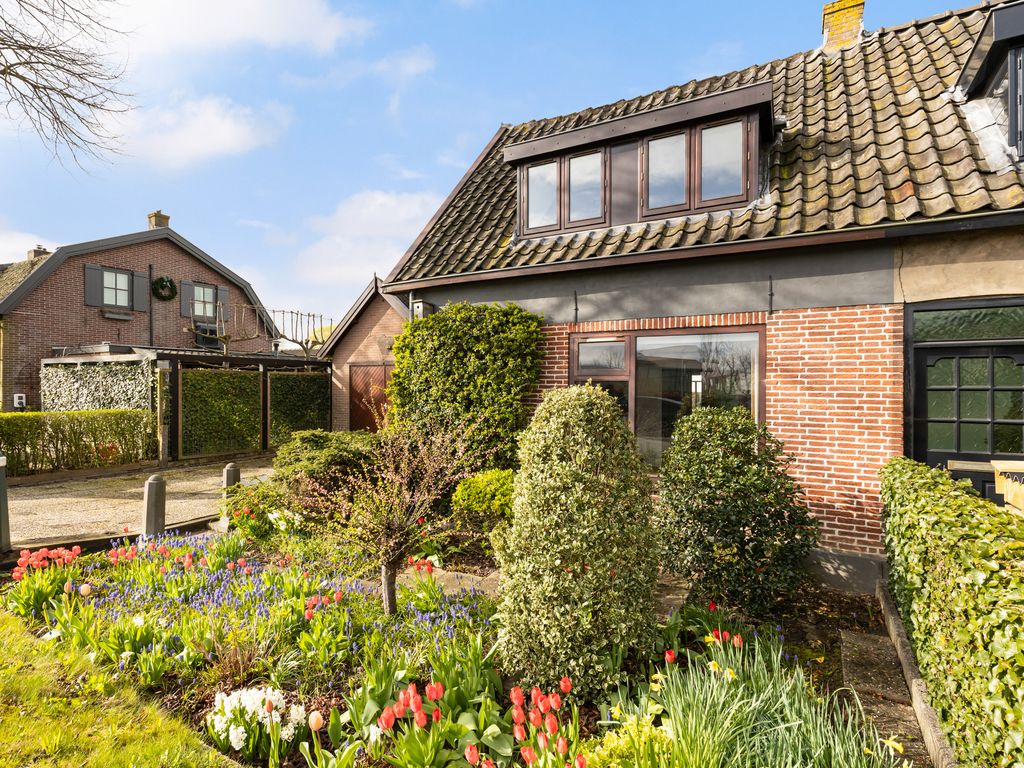 Leidsestraatweg 61, HARMELEN