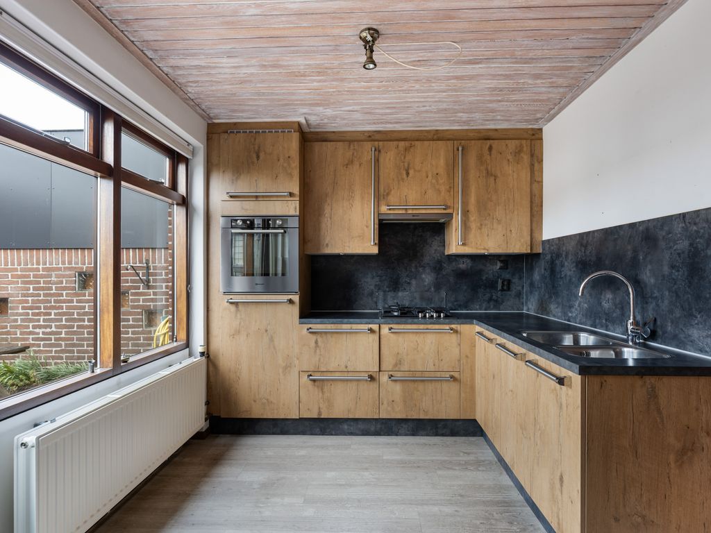 Leidsestraatweg 61, HARMELEN