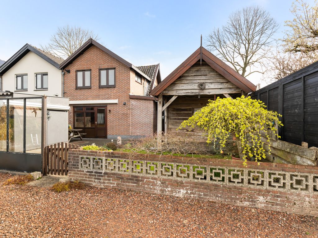 Leidsestraatweg 61, HARMELEN