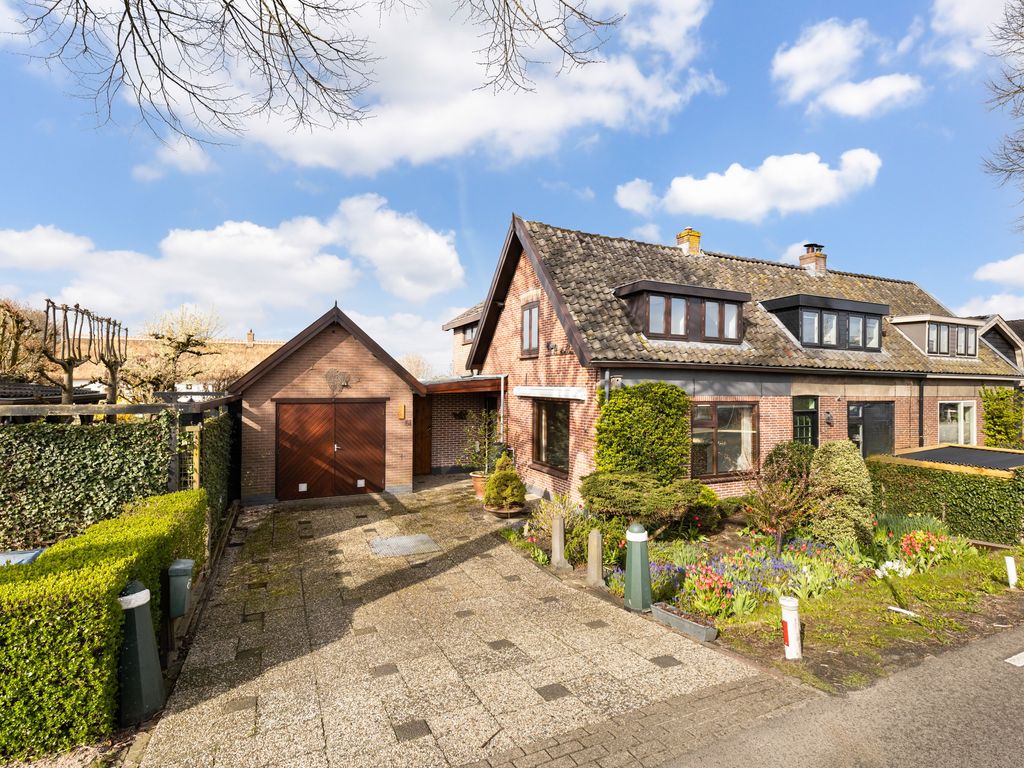 Leidsestraatweg 61, HARMELEN