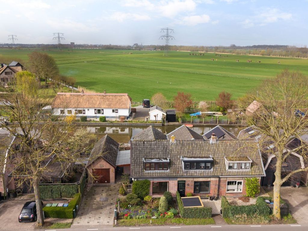 Leidsestraatweg 61, HARMELEN