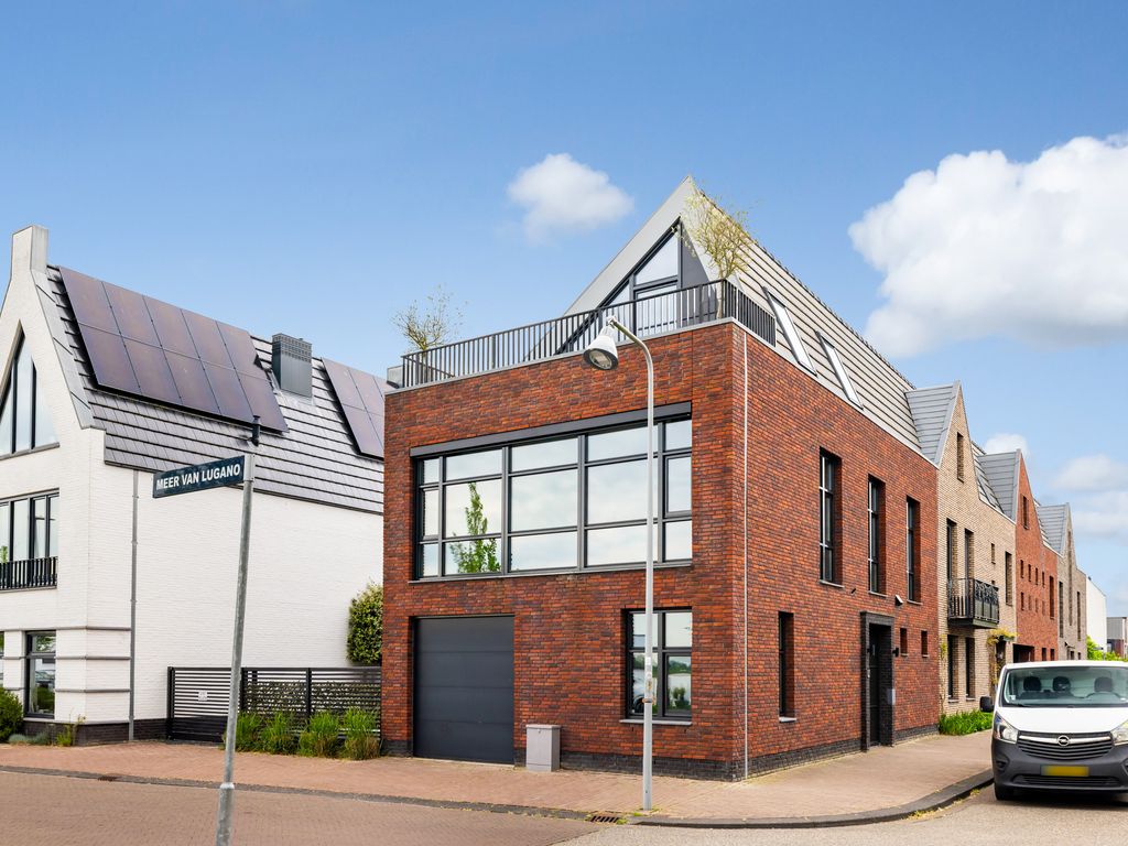 Meer van Annecy 7, WOERDEN