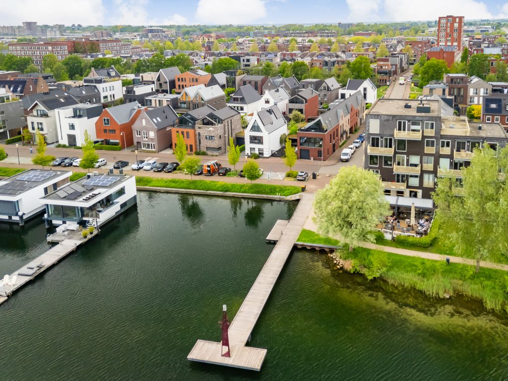 Meer van Annecy 7, WOERDEN