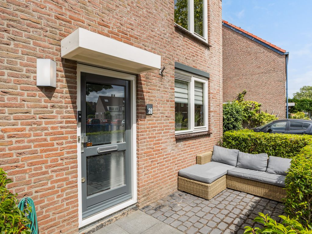 Vaartuigenlaan 28, Woerden