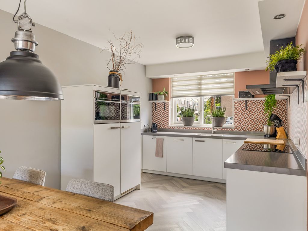 Vaartuigenlaan 28, Woerden