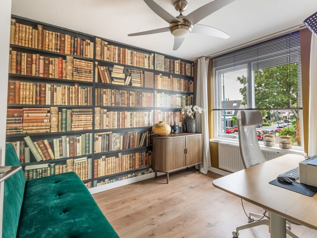 Vaartuigenlaan 28, Woerden