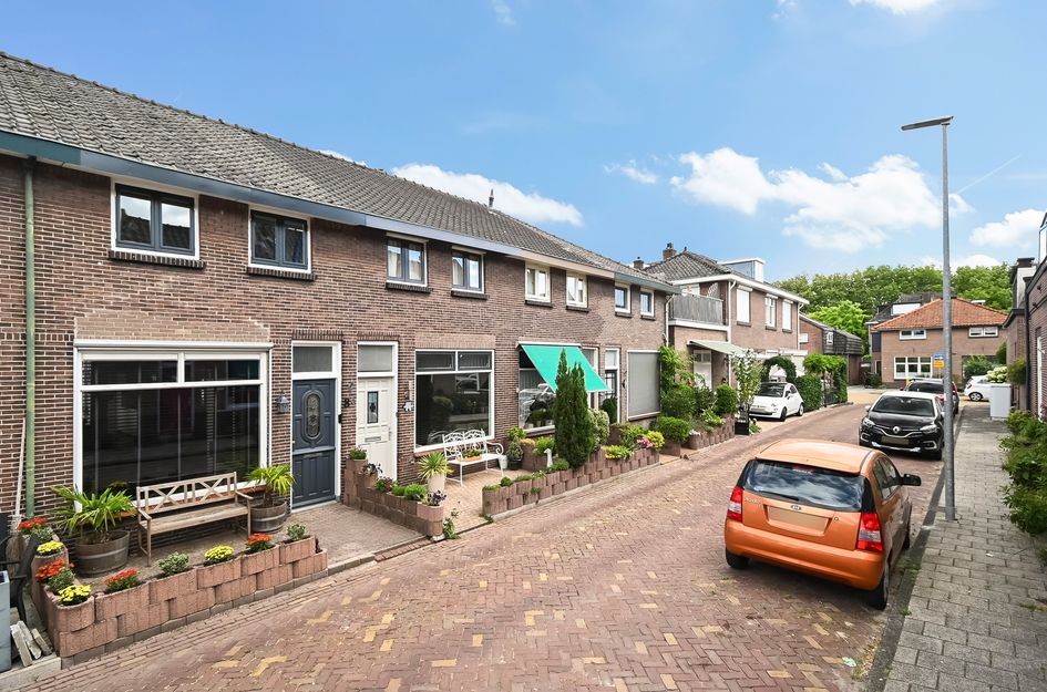 1e Honthorststraat 8