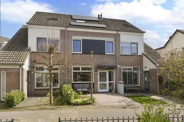 Pompstraat 1 A - 3742 WL