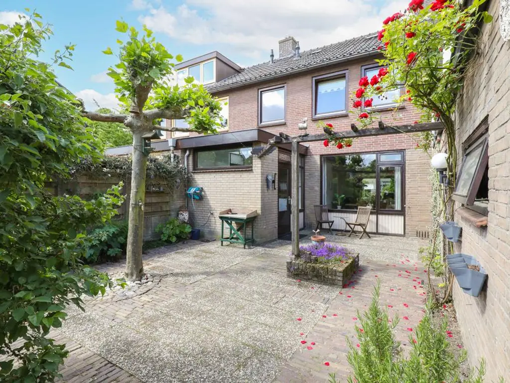 Holleweg 25, HOOGLANDERVEEN