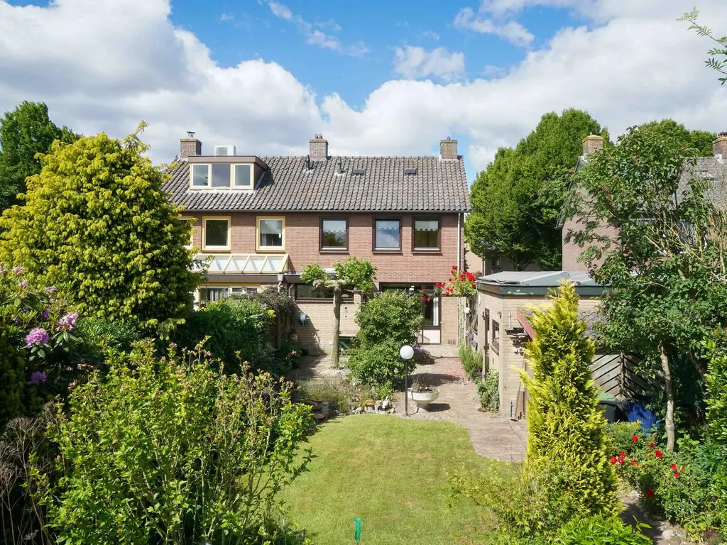 Holleweg 25, HOOGLANDERVEEN