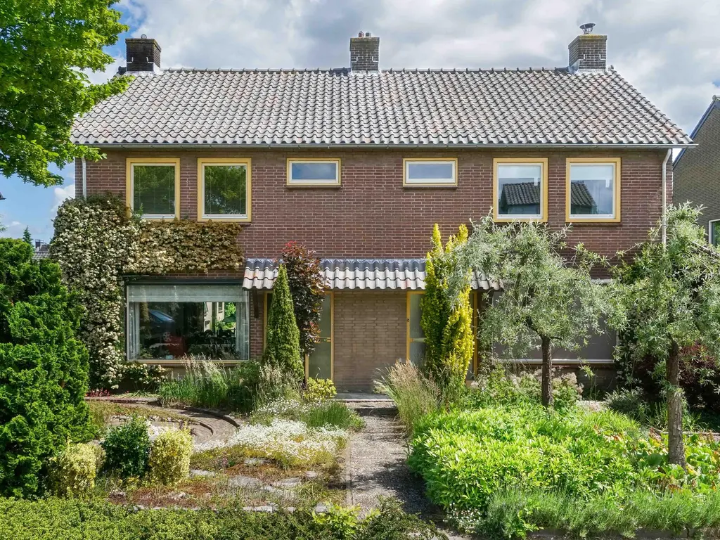 Holleweg 25, HOOGLANDERVEEN