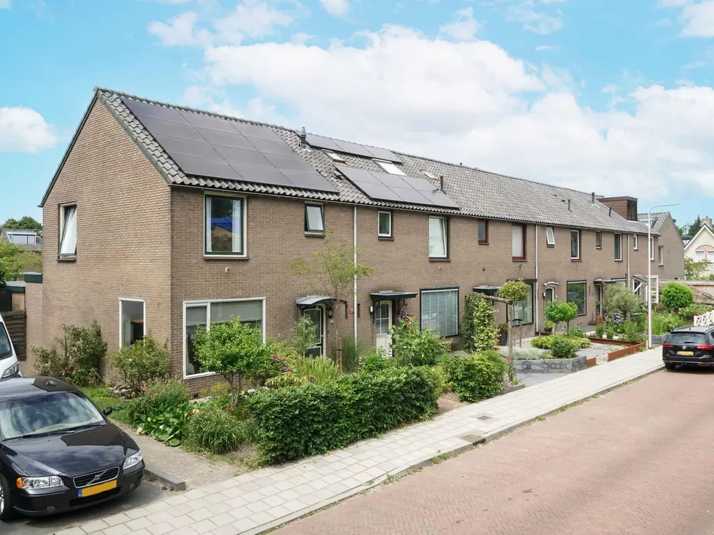 Oude Kerklaan 34, HOOGLAND