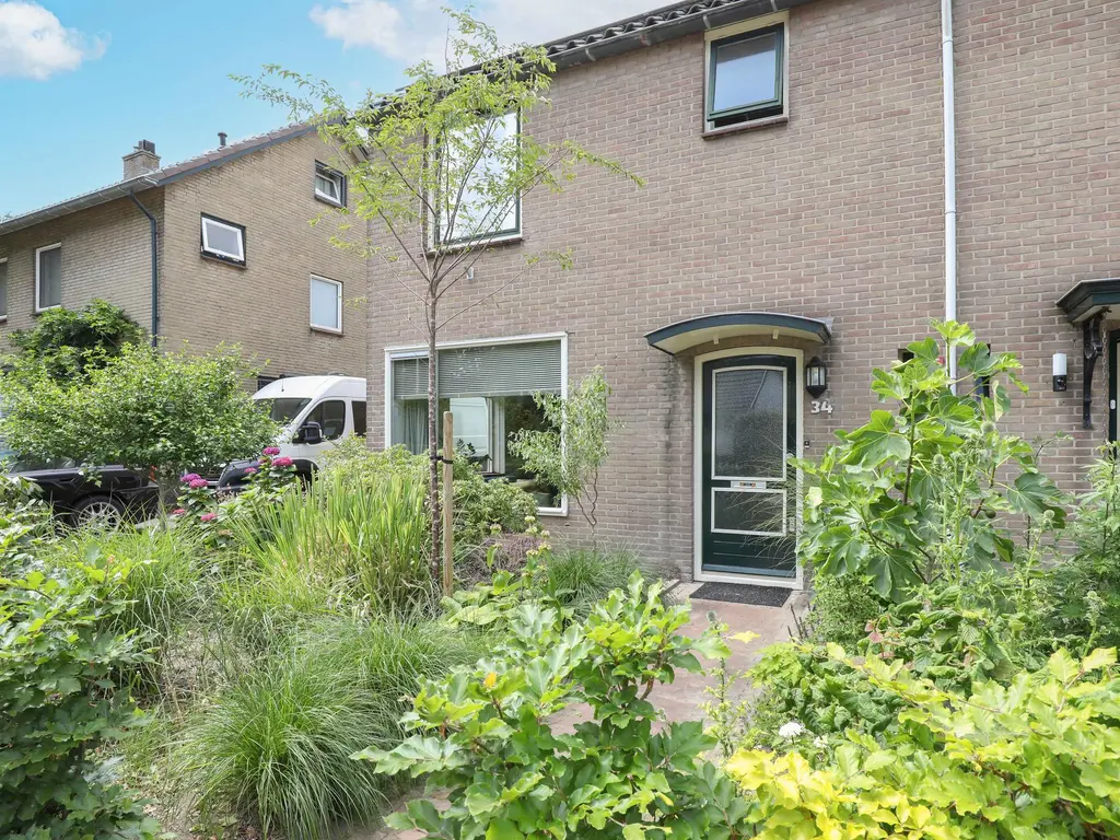 Oude Kerklaan 34, HOOGLAND