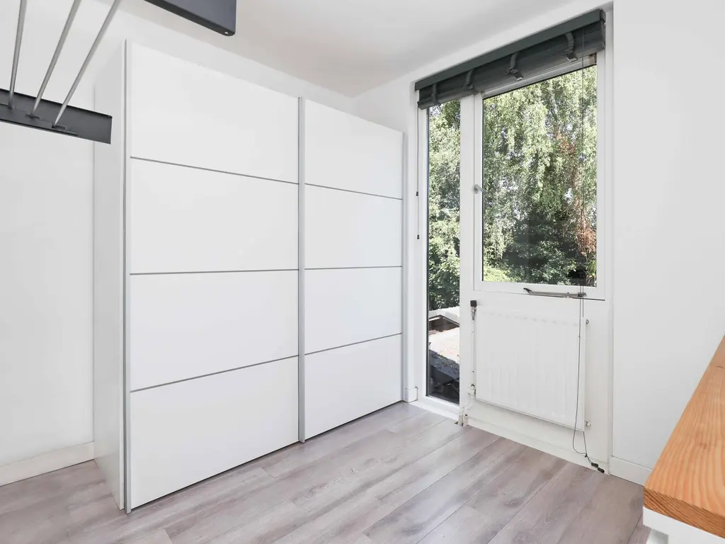 Lage Geeren 24, HOOGLAND