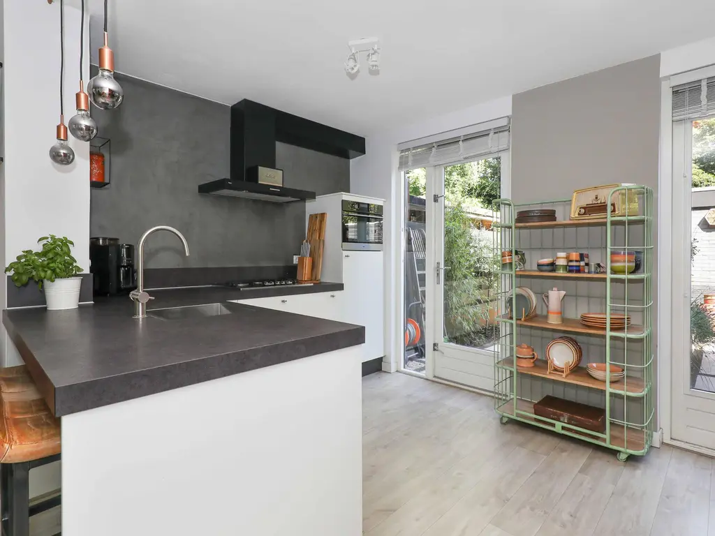 Lage Geeren 24, HOOGLAND