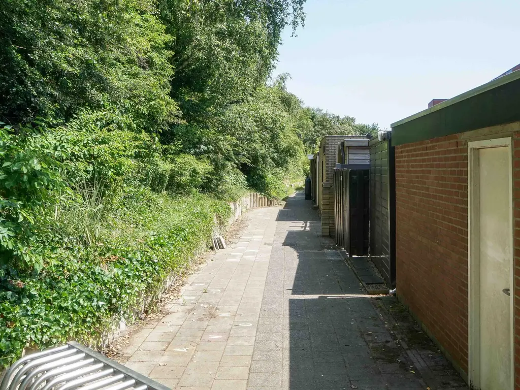 Lage Geeren 24, HOOGLAND