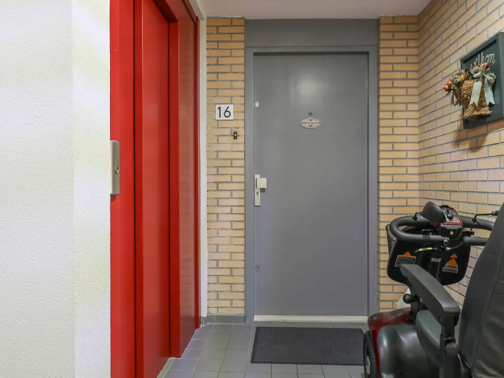 Kraailandhof 16, HOOGLAND