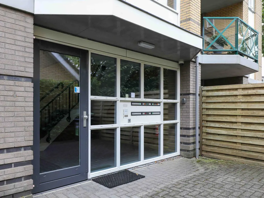 Kraailandhof 16, HOOGLAND