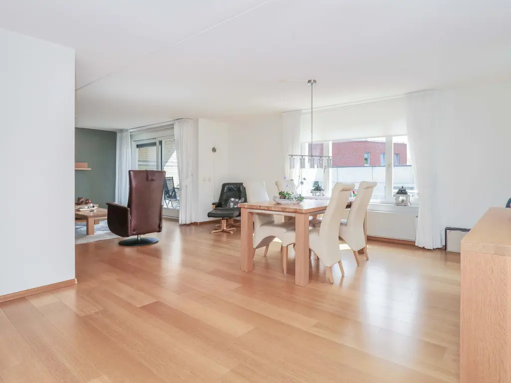Kraailandhof 16, HOOGLAND