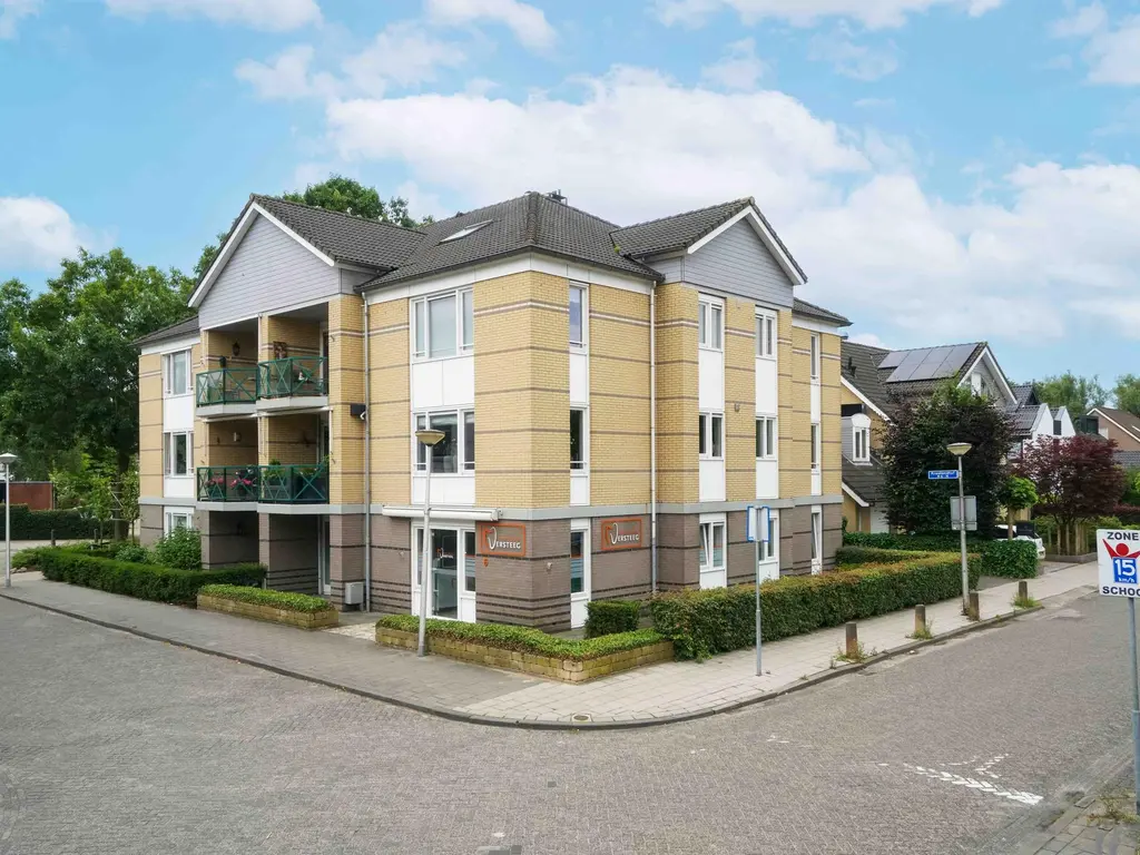 Kraailandhof 16, HOOGLAND