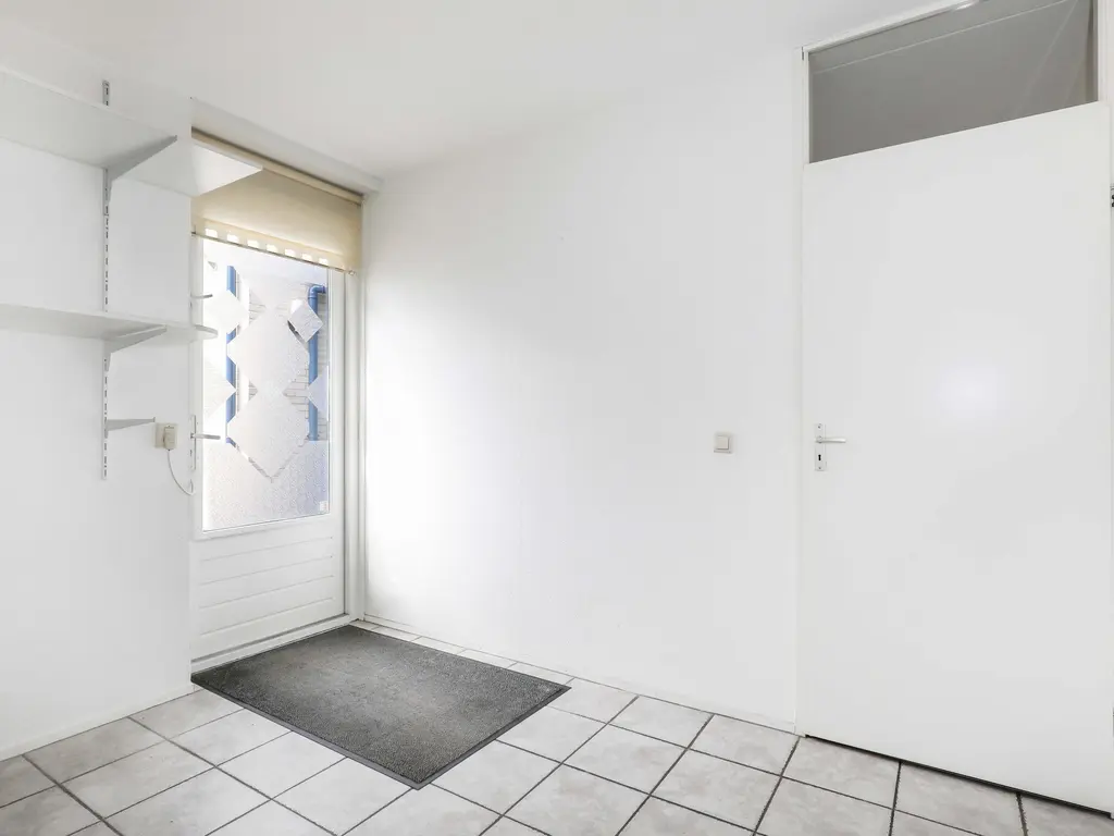 Wittert van Hooglandlaan 18, HOOGLAND