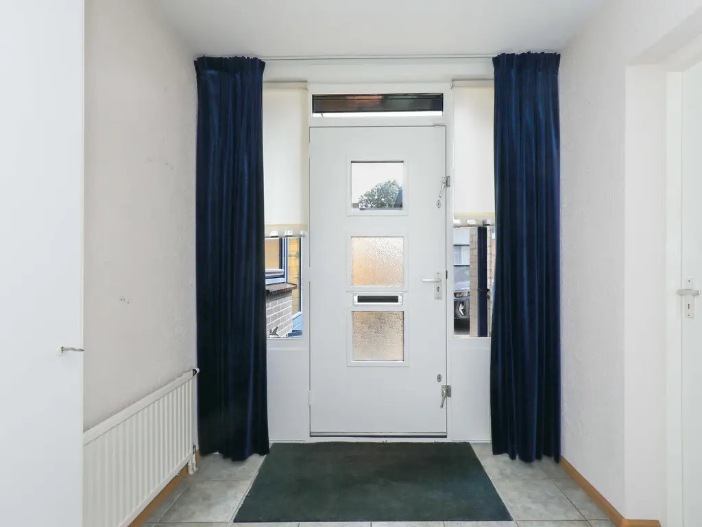 Wittert van Hooglandlaan 18, HOOGLAND