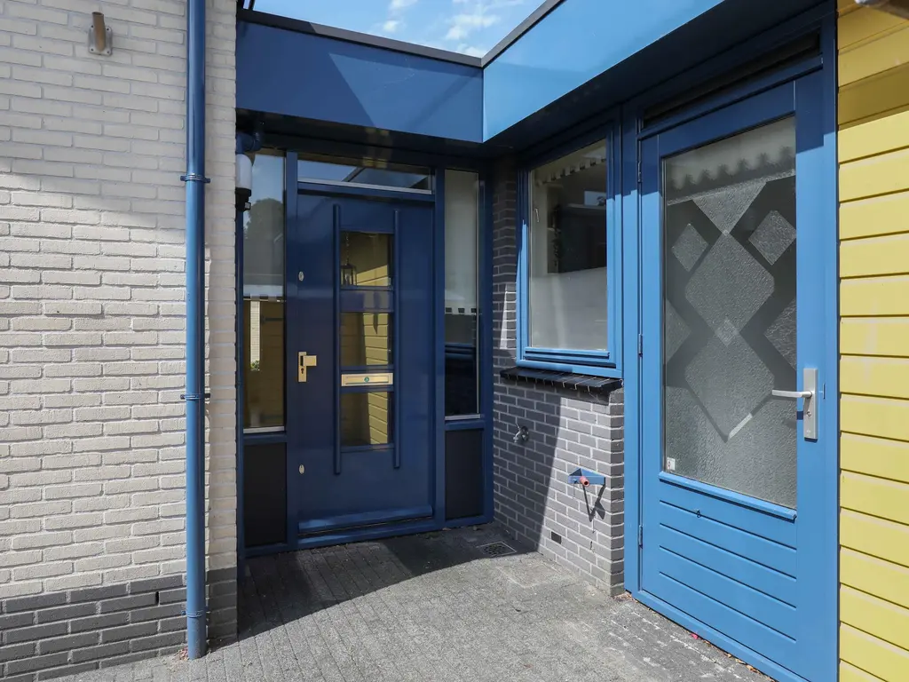 Wittert van Hooglandlaan 18, HOOGLAND