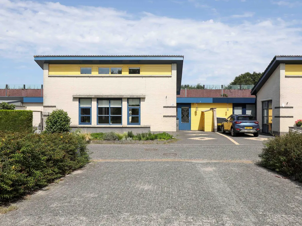 Wittert van Hooglandlaan 18, HOOGLAND