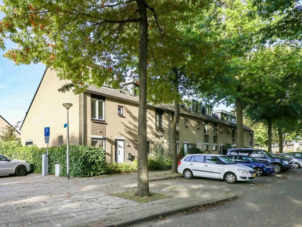 Ambachtlaan 78, HOOGLAND