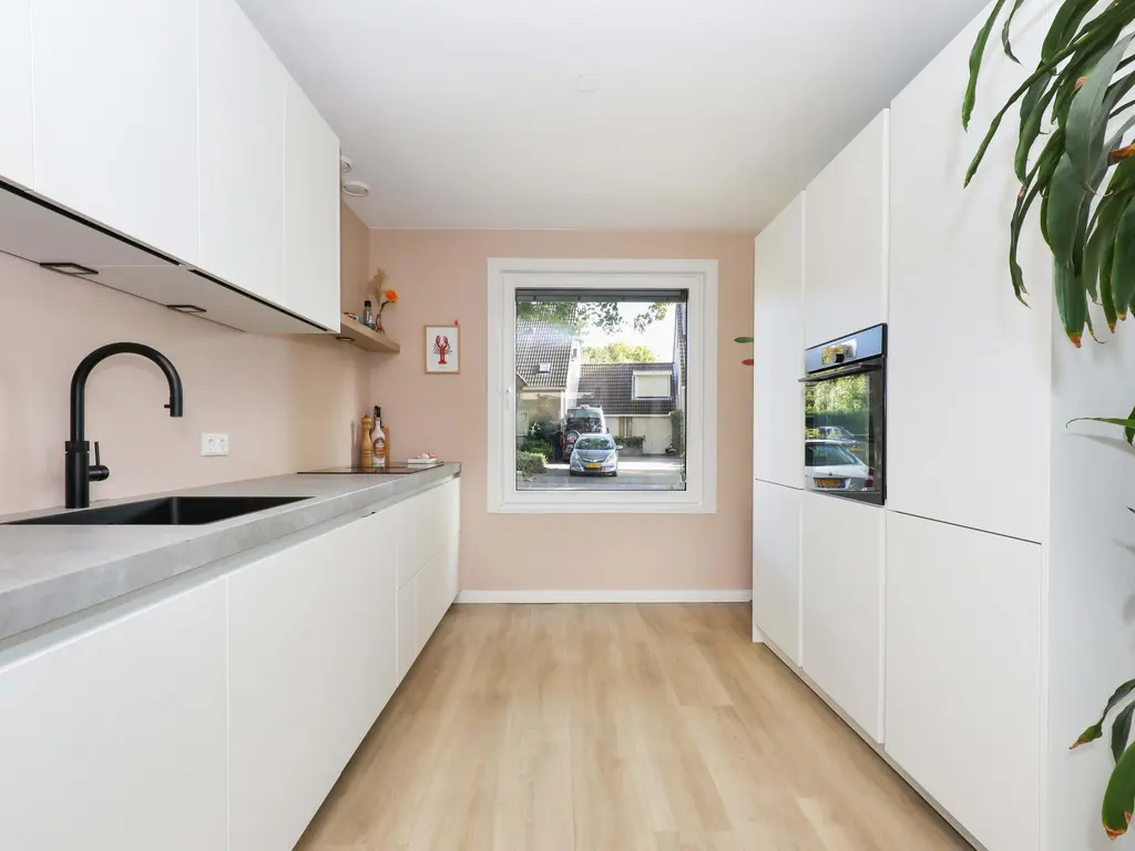 Ambachtlaan 78, HOOGLAND