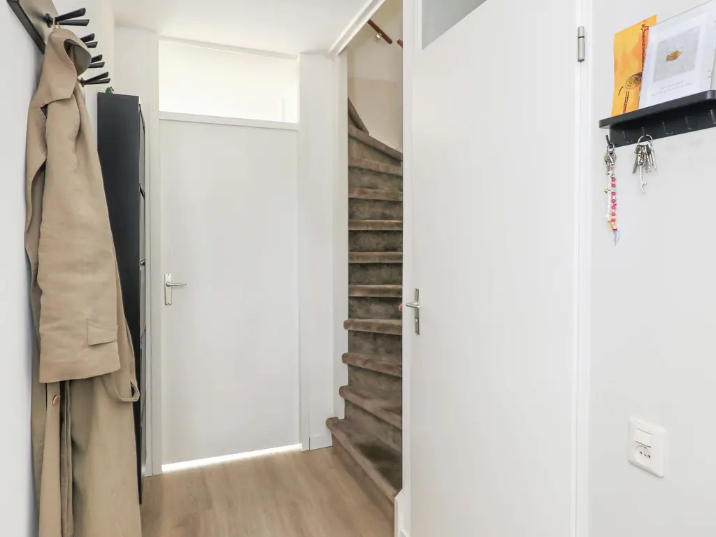 Ambachtlaan 78, HOOGLAND