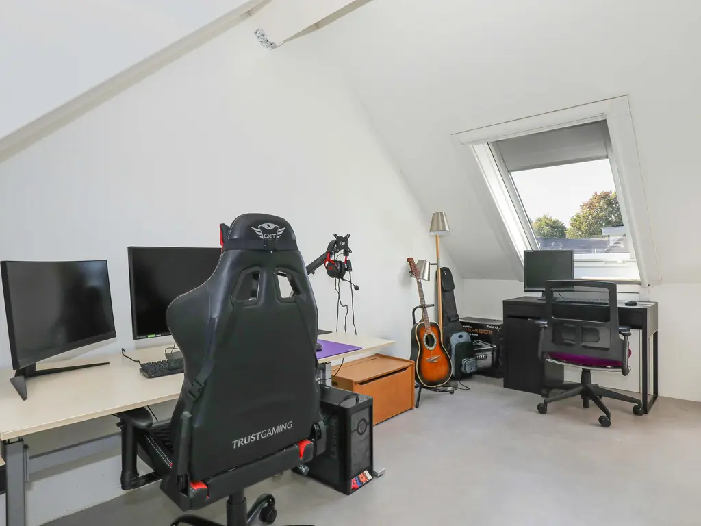 Ambachtlaan 78, HOOGLAND