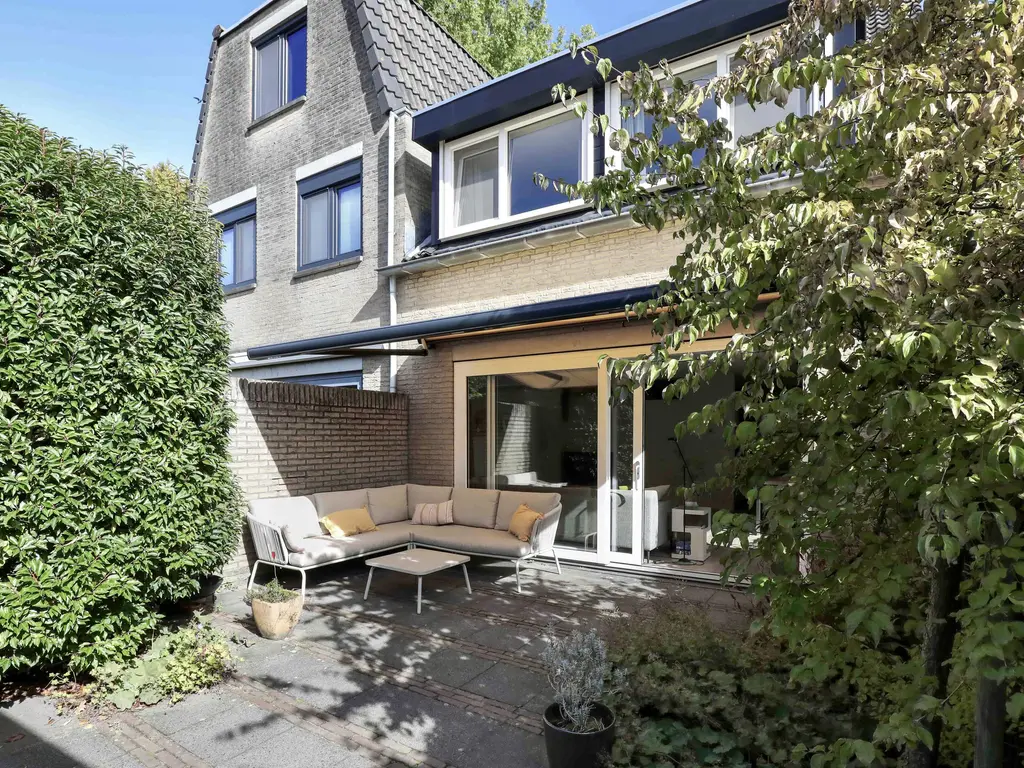 Ambachtlaan 78, HOOGLAND